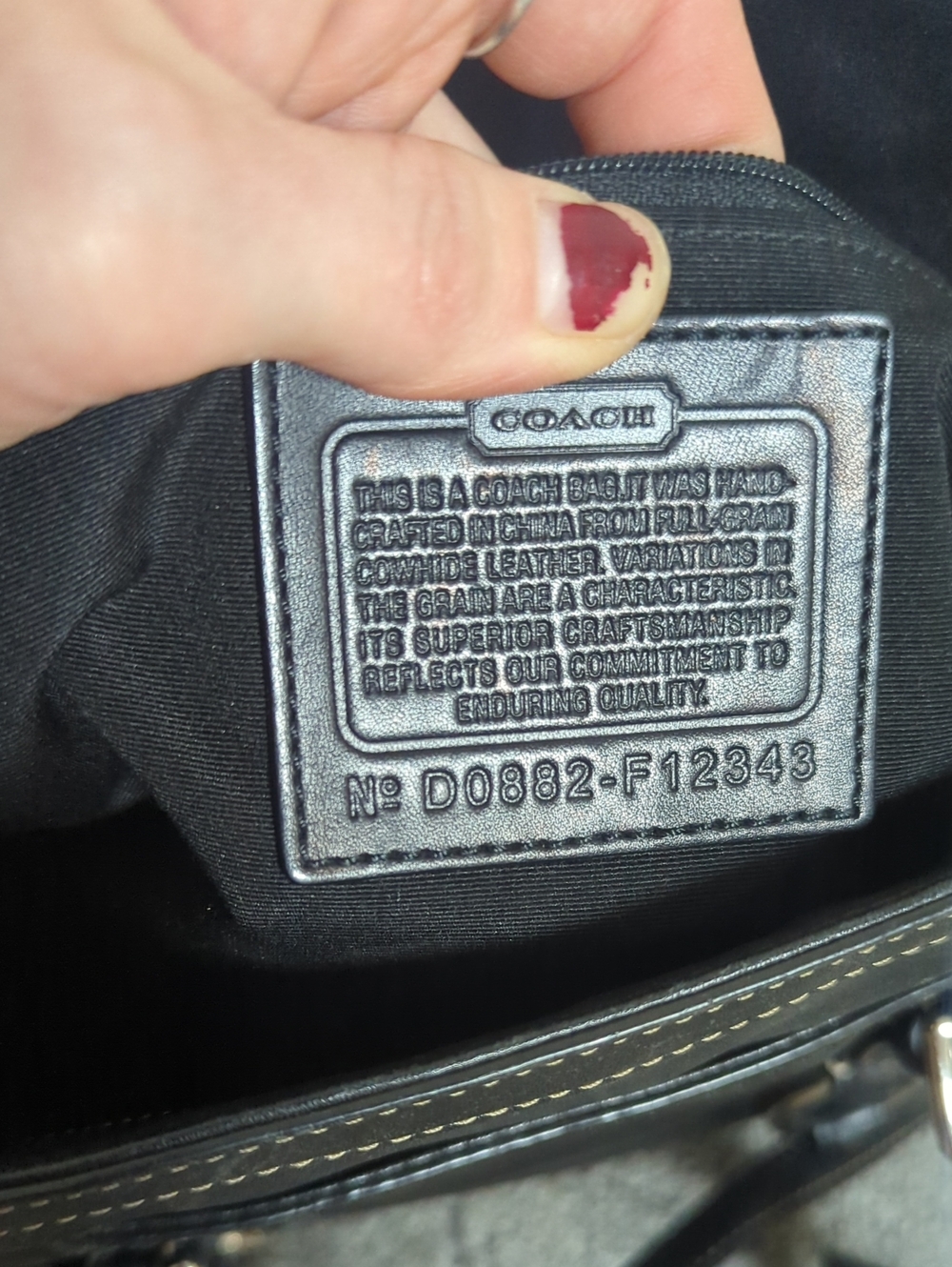 Coach Black Leather Shoulder Bag with Silver Hardware And White Stitching - Picture 4 of 10